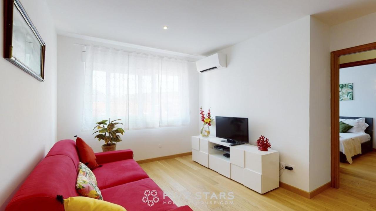 Zhara Suite Five Stars Holiday House - Generale ニース エクステリア 写真